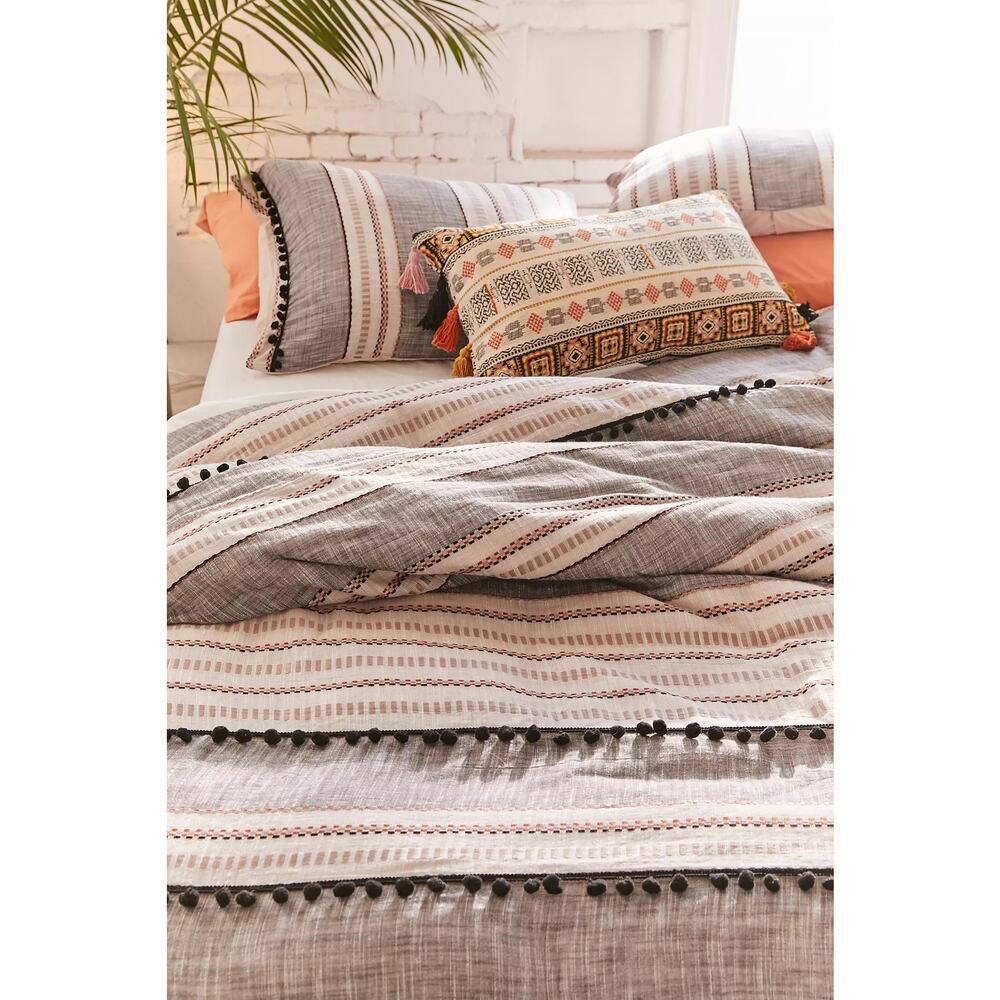 URBAN OUTFITTERS Betty Yarn-Dye Striped Pom Pom Duvet Cover Set Full EUC - Picture 3 of 6